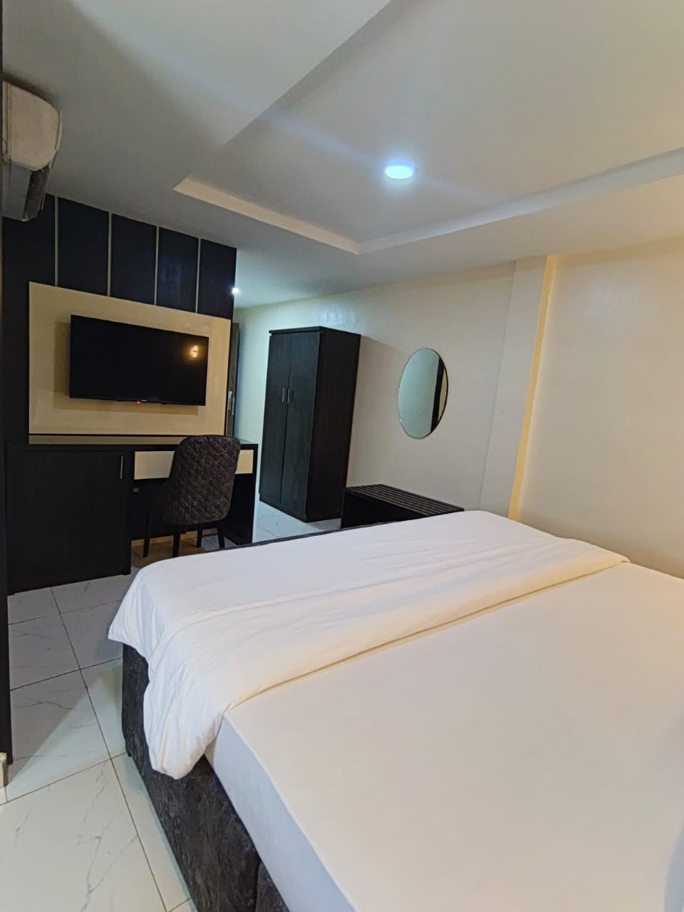 Executive Royale 2