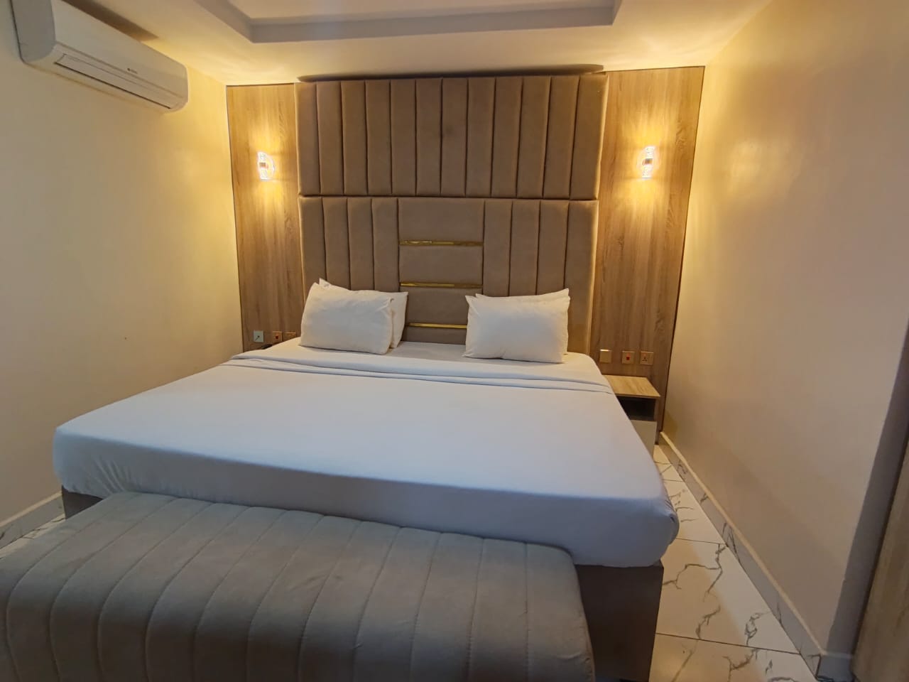 Executive Royale 4